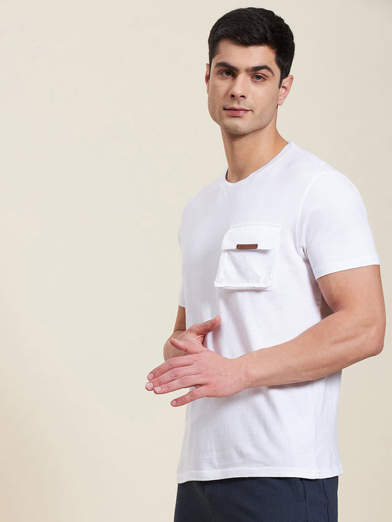 Men White Box Pocket Regular T-Shirt