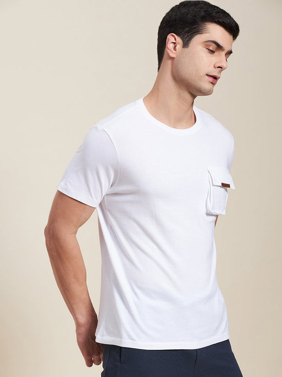 Men White Box Pocket Regular T-Shirt