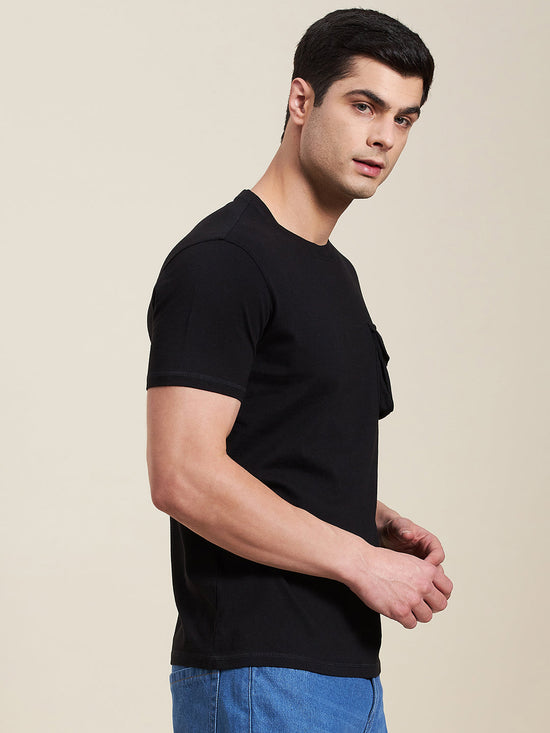 Men Black Box Pocket Regular T-Shirt