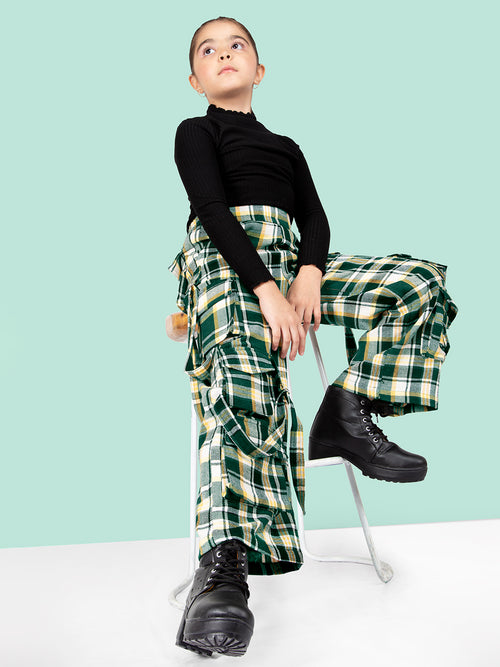 Girls Green Checkered Comfort Fit Cargo Pants