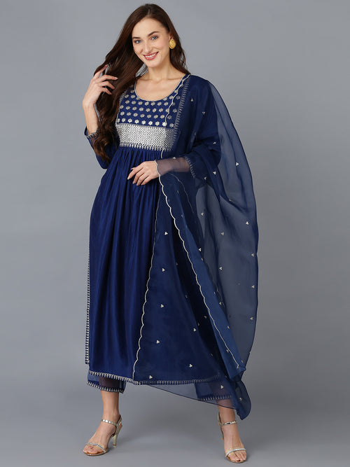 Ahika Women Silk Blend Yoke Design Kurta