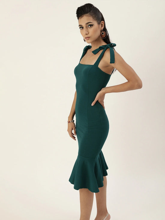 Veni Vidi Vici Dark Green Shouder Tie Flared Dress