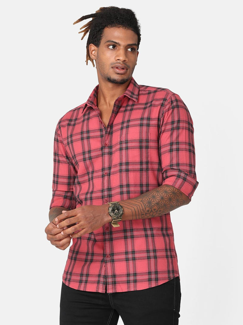 Men Coral & Navy Slim Fit Checked Cotton Casual Shirt